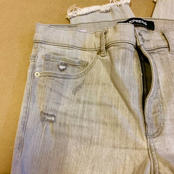 Gray Express Distressed Jeans - Picture 5 of 8